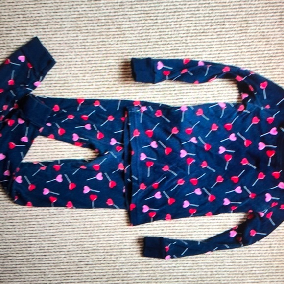 Old Navy heart sucker Valentine’s Day pajamas - Picture 1 of 4